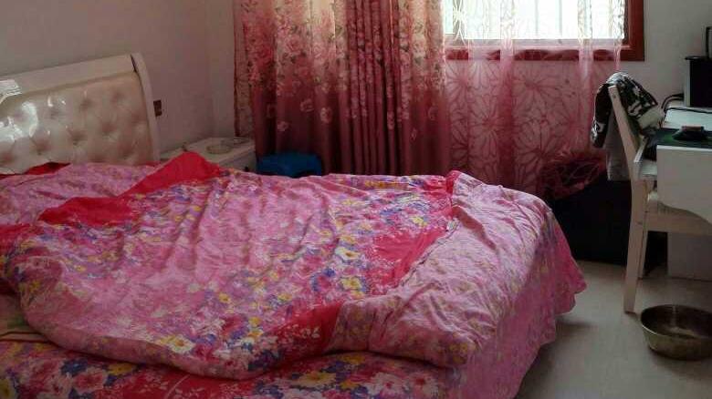 晒晒婆家1000平的自建房，全村最豪华，给我500万都不卖！