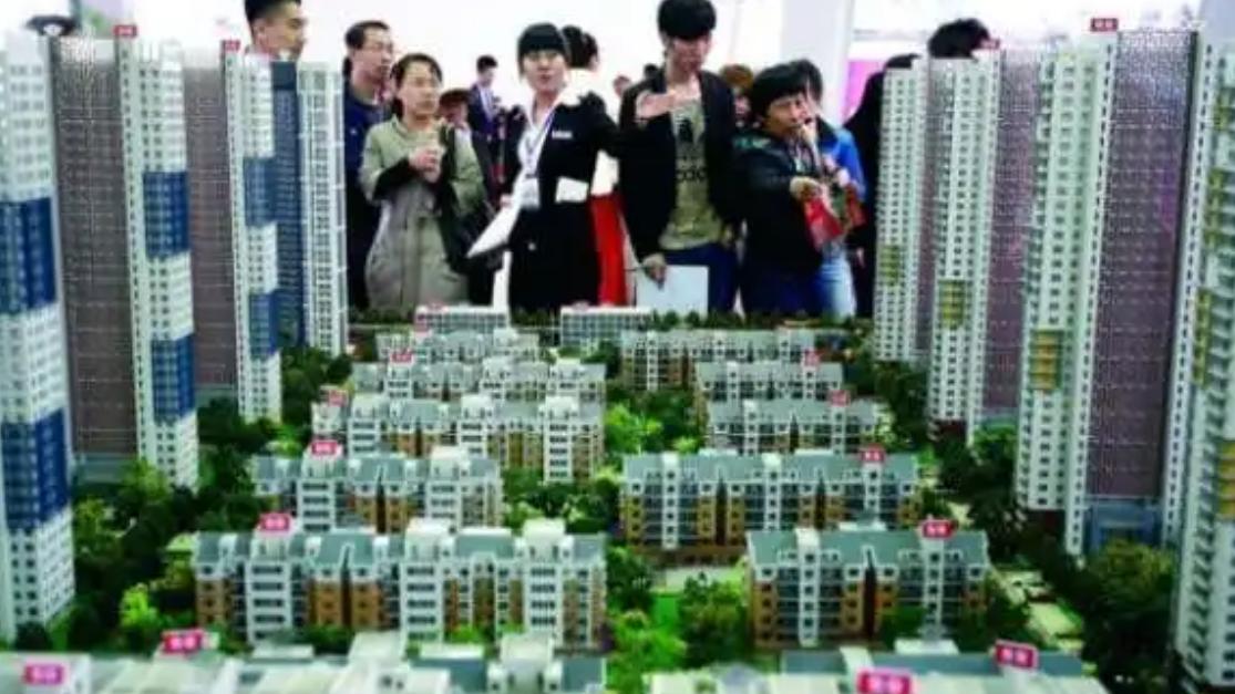 房价|房价从2.5万降至9千元，仍然无人问津，房主后悔不已