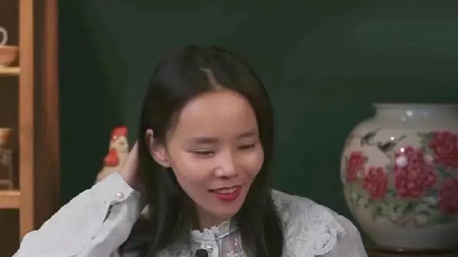 许敏|与许敏再曝冲突后，熊磊现身直播带货人气不俗，犀利回应网友指责