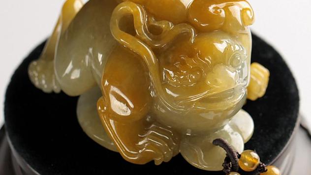 翡翠|翡翠寓意那么多，那些喜欢做生意的女强人，适合佩戴什么样的翡翠