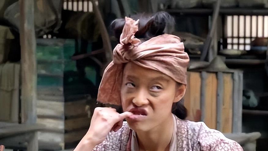 迪丽热巴|放不下身段就别演丑角，这些女星告诉你，什么叫敬业不糊弄观众