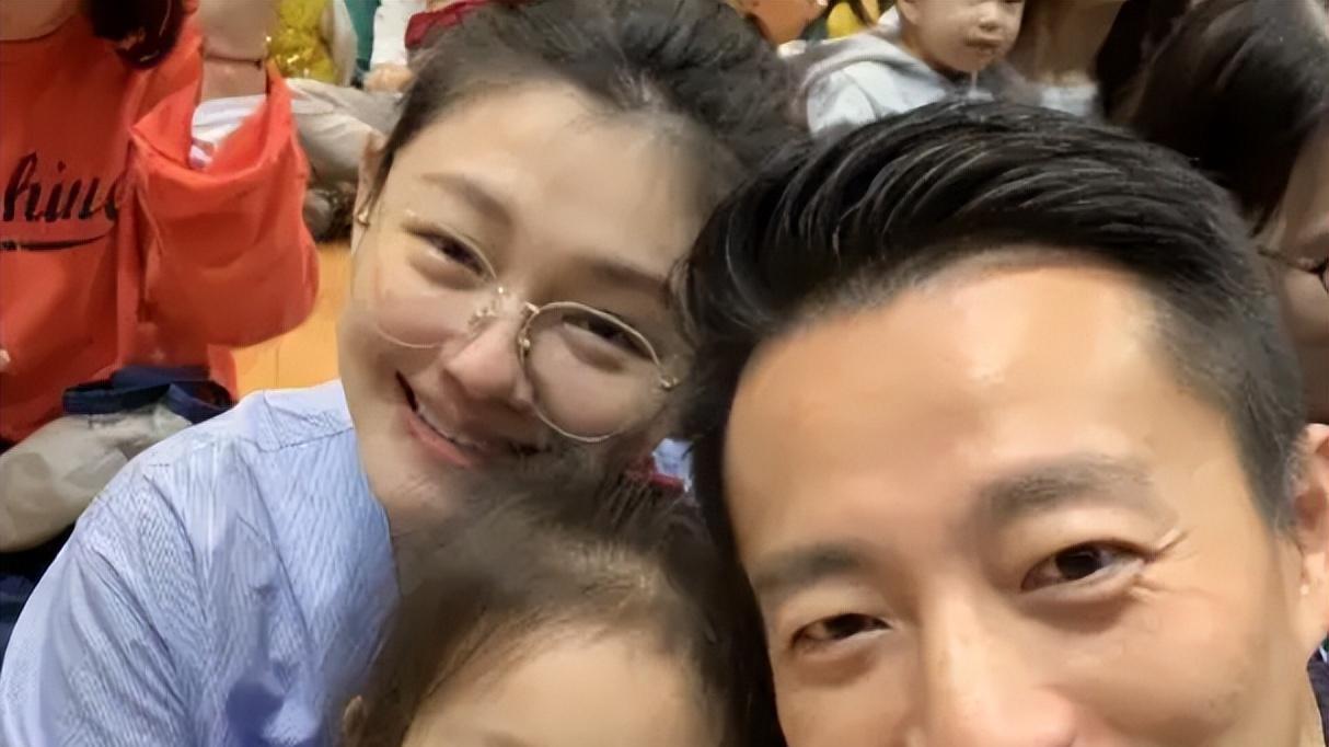 小姐姐|汪小菲与大S握手言和！感谢她跟具俊晔照顾女儿，眼眶含泪惹人怜