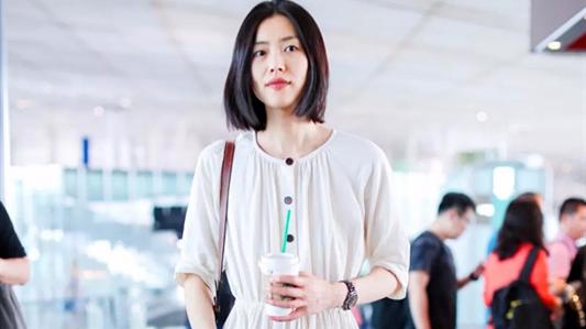 穿衣搭配|常坐办公室的女人夏天这样穿，下装叠穿两件，高级又实用