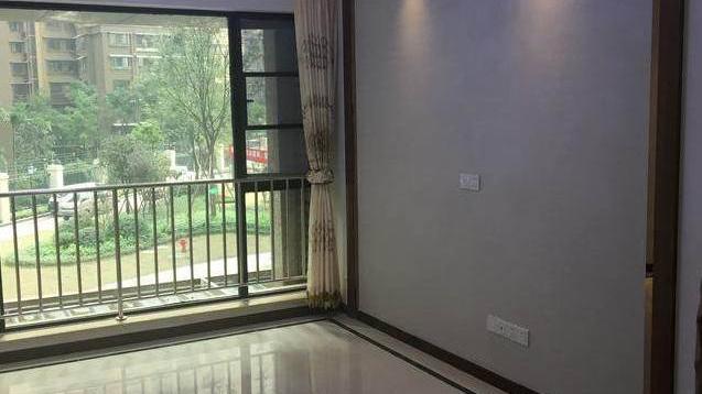 买的精装房终于交付钥匙了，一看傻掉！这就是开发商说的精装房？