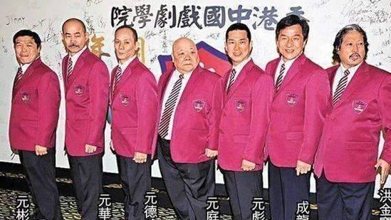 成龙|七小福现状：洪金宝老了，成龙元华不再年轻，而62岁的他仍像30岁