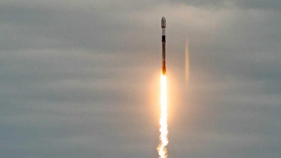 34小时内发射三枚火箭，SpaceX有望完成一年发射60次的目标