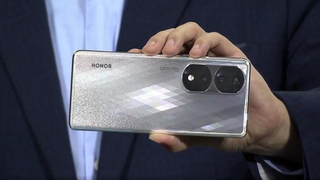 荣耀70|4800mAh大容量，荣耀70开启“降价模式”，送智能手环