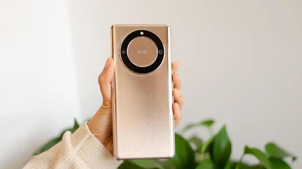 |可能大家对于千元机的印象还停留在做工粗糙