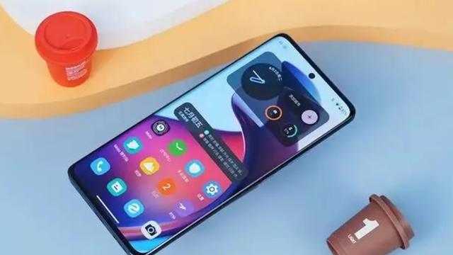 摩托罗拉|摩托罗拉S40突破千元机极限，持续内卷，全面普及旗舰配置！