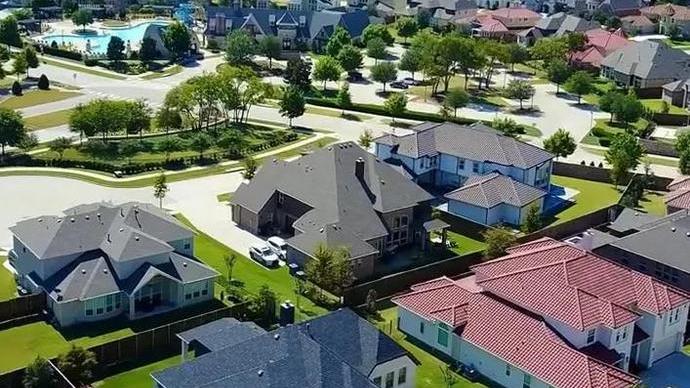 销售额|为什么中国老板喜欢住市中心，而美国富裕阶层，更爱郊区别墅？