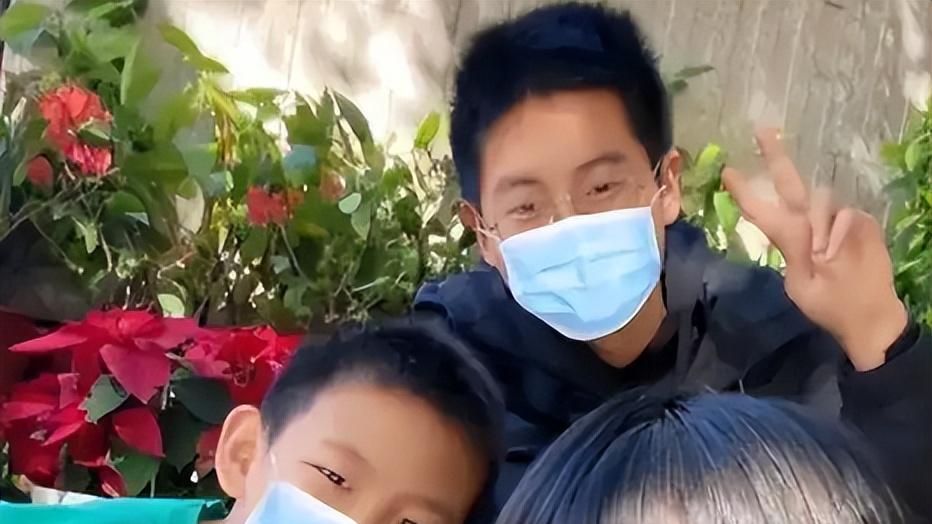 学霸|《回家》分享会圆满成功，美女老师发言成亮点，孙卓坐实学霸身份