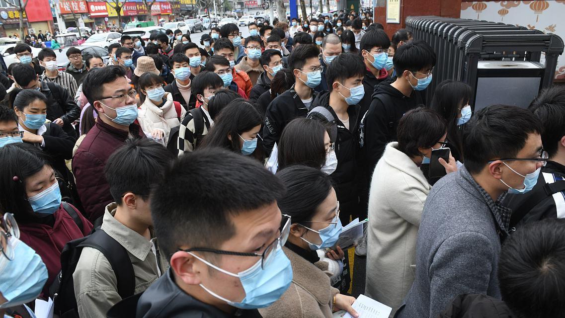 园林|杭州一小学招聘数学老师，招聘要求为风景园林，网友：萝卜坑无疑