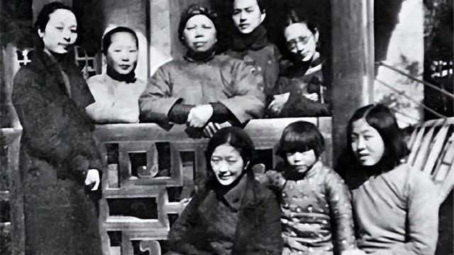 美女陆英：16年生下14胎，36岁油尽灯枯倒在产房，令人可惜