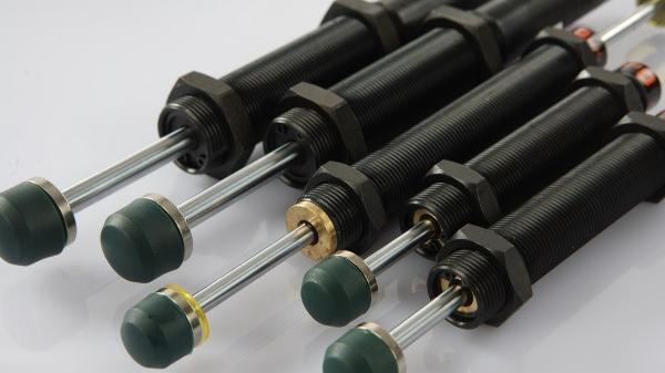 生产油压缓冲器的员工应具备怎样的素质？