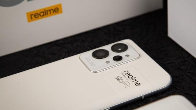 小米科技|买手机不要扣扣索索，预算充足买这三款手机，至少能用三五年