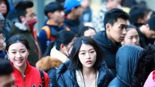 杨紫|有种“痛”叫作艺考照，明星前后颜值相差甚远，有的人像换脸一般