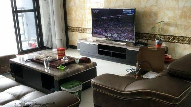 晒晒我家120平新房，装修花费42万，客厅沙发估计很多人没见过！