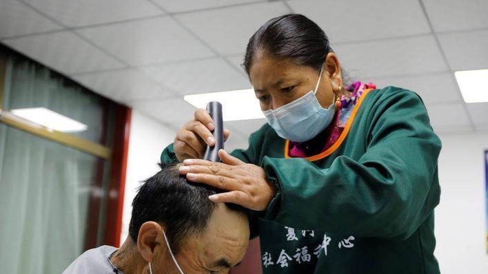 退休|一天400块，月薪1.2万元，可只要50岁以上的老人，这种工作能去吗