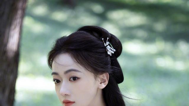 吴谨言|这组美照终于get到吴谨言的美了，你们呢？