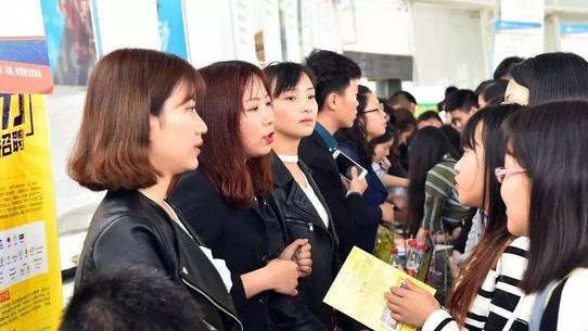 大学|某985大学博士生应聘，却接连被11所高校拒绝，原因让人无法反驳