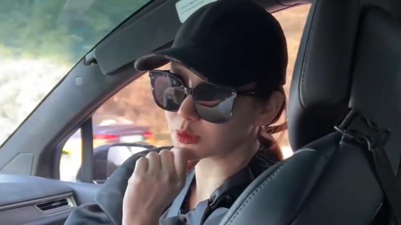 戚薇|?戚薇官宣二胎生子，自曝产前体重，女儿初见弟弟超惊喜在产房尖叫！