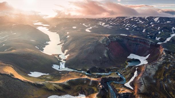 人类在地球上有一个优势——人类将面临人口过快过剩