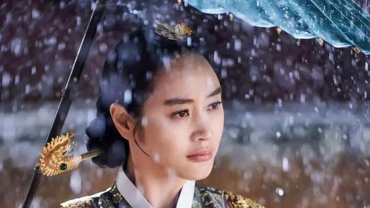 渔业|《王后伞下》王子有特殊怪癖？吓哭母亲，悲催王后为儿子们操碎心