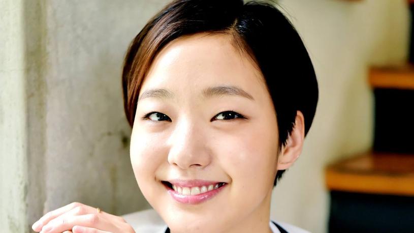 金高银|不像韩国女艺人眼睛小的明星