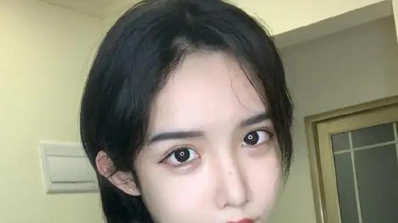 艾比|网红“艾比”变性后容貌大变，一脸“男相”不像女生，原图显憔悴