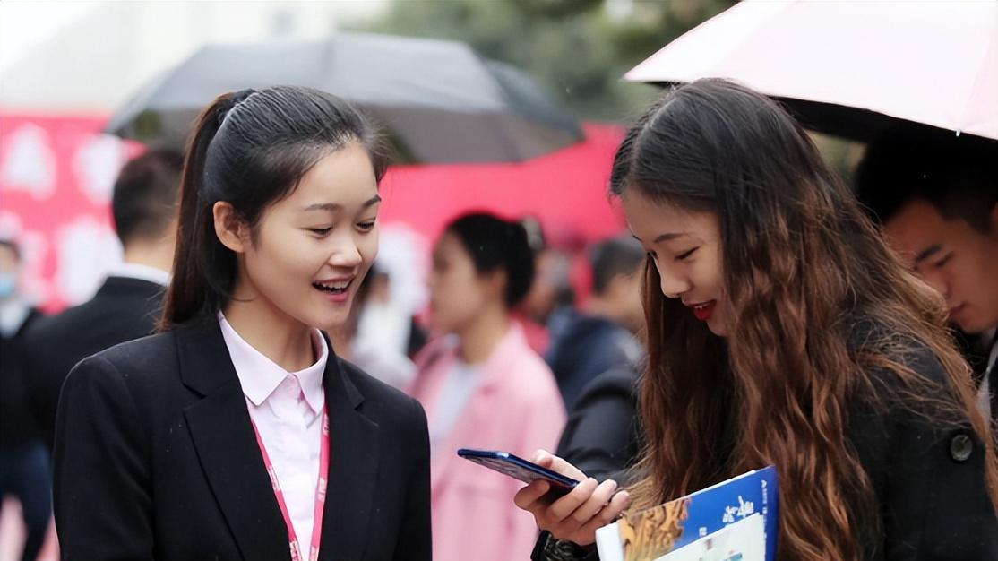 敦煌|遇冷！敦煌考古编制岗位无人问津，网友：这工资怎么生活啊！