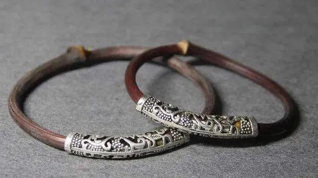 文玩|适合上班族佩戴的文玩手串有哪些？