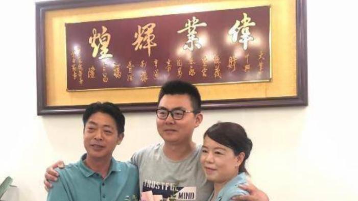 许敏|田静新公司与郭威无关，田静弟弟与母亲上榜，网友：不再遮掩