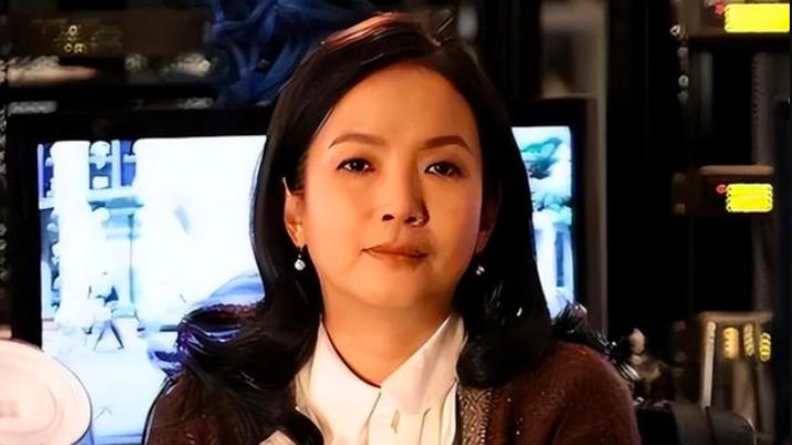 吕丽萍|吕丽萍夫妇国外账号被封，如今正在办护照回国？网友的留言太扎心