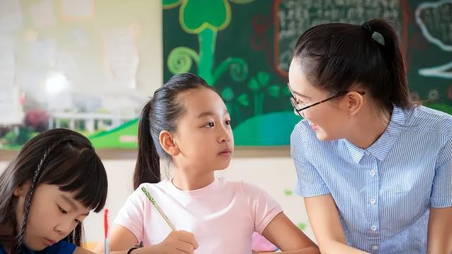 |教师岗位“男女各半招聘比例”引发网友热议！看似公平实则不公！