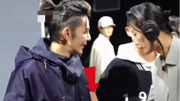 汪东城|汪东城传「合照网红被当粉丝挡下」！尴尬影片曝，她亲揭现场内幕