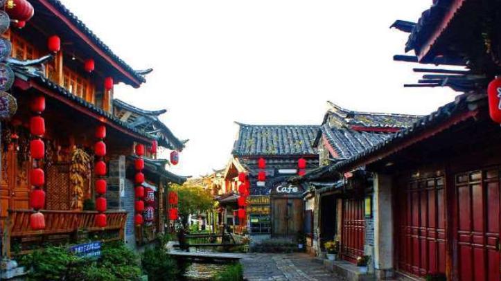 上海外滩|最适合穷游的四大城市，大理洱海美景如画，青岛婀娜多姿海滨之城