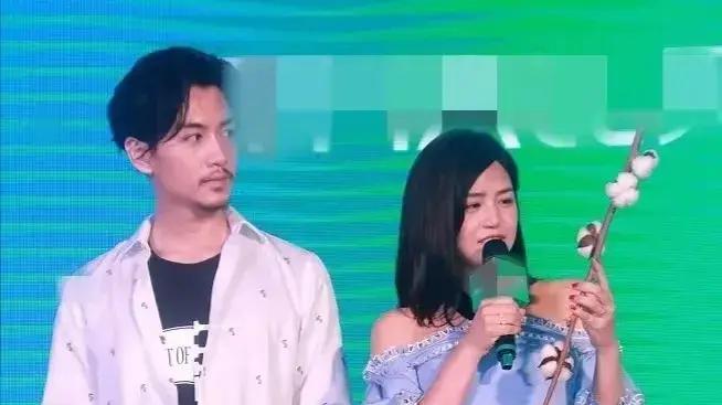 陈晓|陈晓带娇妻陈妍希惊艳亮相！陈晓留胡子痞帅范十足，陈妍希满脸幸福地看着陈晓