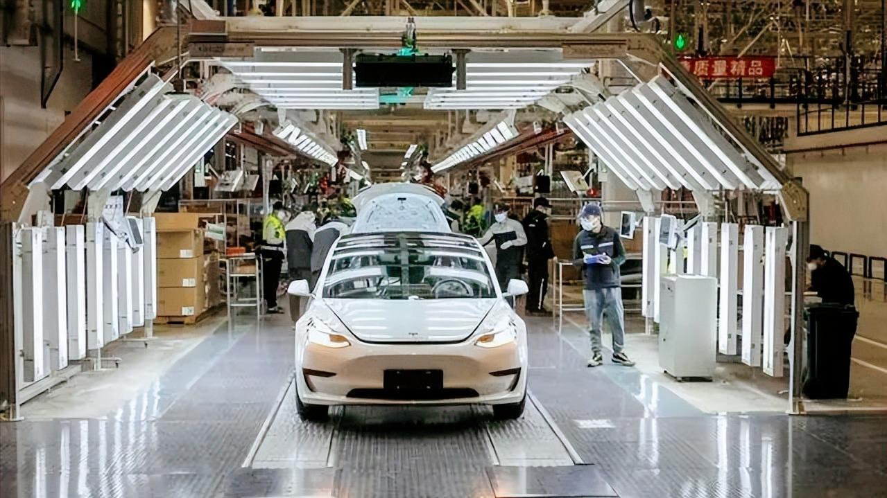 新能源|丰田汽车暴跌42%，CEO怒骂新能源，国产新能源正在围剿特斯拉