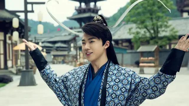 郭麒麟|她是郭德纲前妻，不甘落魄远赴海外创业，24岁郭麒麟跟她长得很像