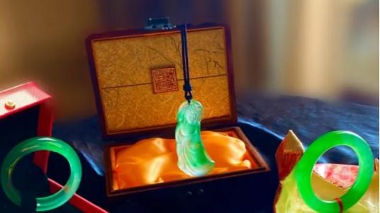 宋代|翠轩一品-小心掉进翡翠溢价回流的陷阱