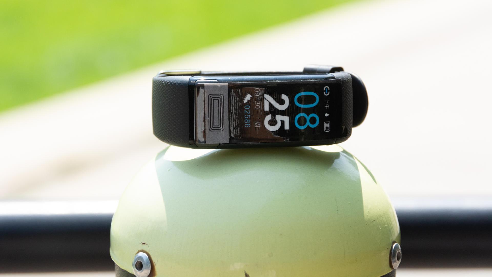 东方甄选|送给他/她的礼物 这款健康智能手环不一般 dido Y1亲身体验