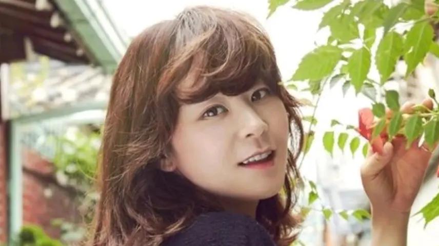 崔江熙|著名女演员现在以洗碗打扫卫生谋生，50元一小时