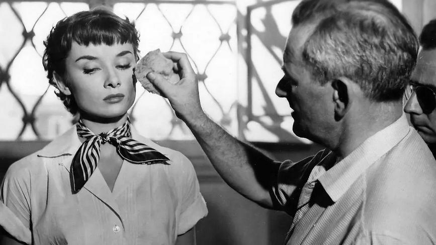 经典|《罗马假日》评分高达9.0，时至今日仍是经典，一天之旅魅力何在