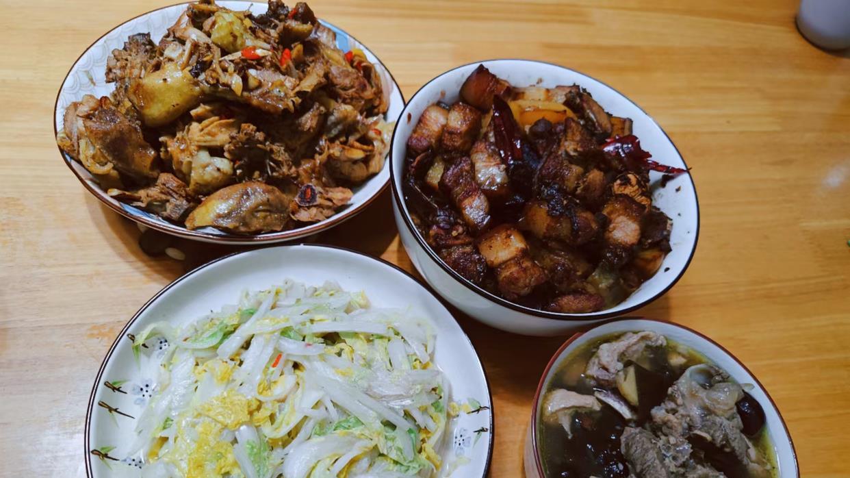 湖南女子坚持做饭2个月，丈夫胖了20斤，网友：你是来报恩的？
