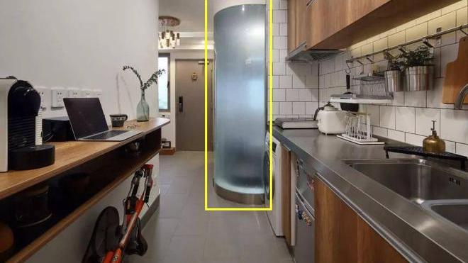 厨房和卫生间共用一扇门，解决奇葩户型的方案，好用不麻烦！