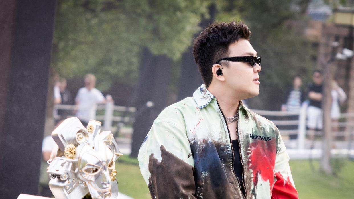 艾福杰尼|巡演想请黄旭做嘉宾！艾福杰尼对谈小白哥，我可能参与巅峰对决！