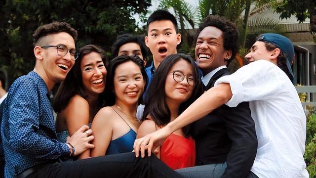 林青霞|67岁林青霞两个女儿私下生活低调，身家过亿却从不炫富