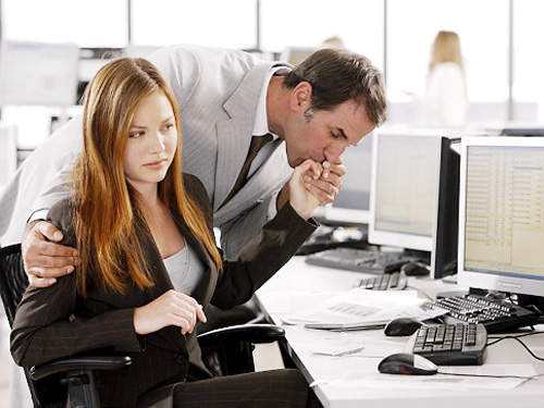 小姐姐|说说办公室的那点尴尬事：情到深处，才发现对方原来是有夫之妇？