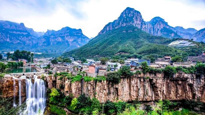 太行山|建立在悬崖上的村落“虹霓村”，天然的大瀑布秀丽壮观，避暑纳凉很是舒服