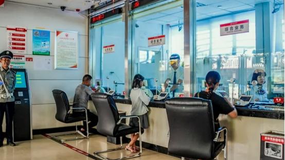 银行多给客户18万，过了四年才查出来，法院判决让人不敢相信